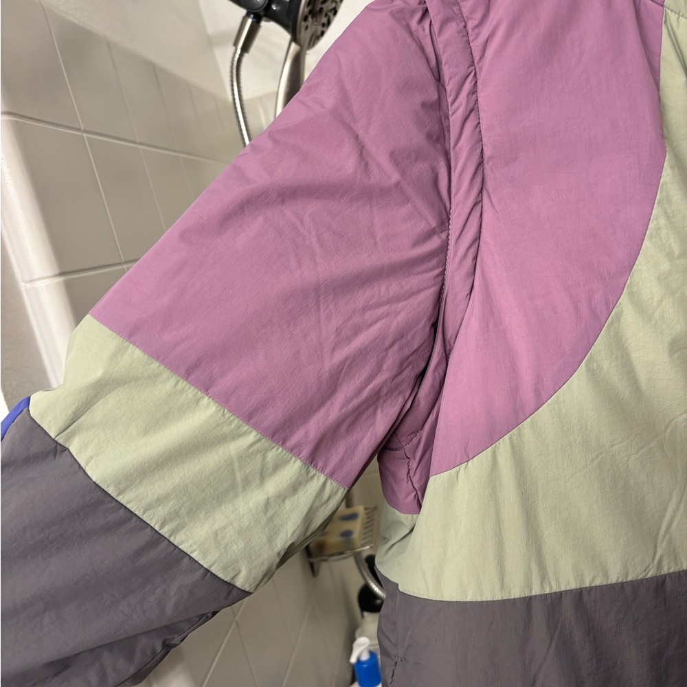 Bobo chooses geometric puffer - Picture 2 of 6